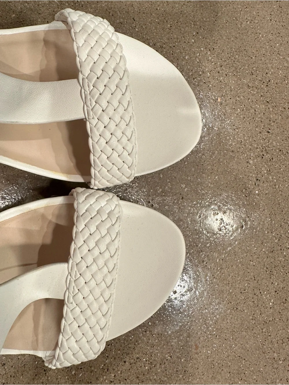 Kenneth Cole Reaction White Wedge Sandals with Braided Strap - Unbranded